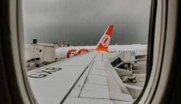 Según AirHelp, estas son las excusas habituales de las aerolíneas para no pagar compensaciones por retrasos